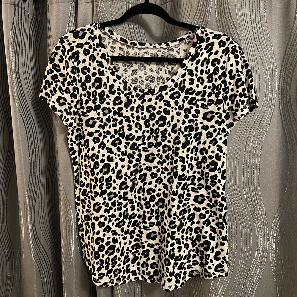 LOFT White Cheetah Print T-Shirt